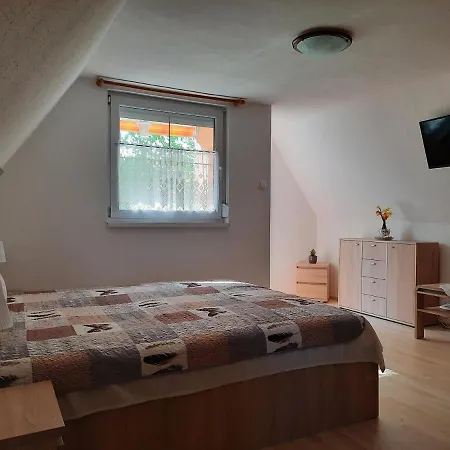 アパート Dora Apartmanhaz ザラカロシュ