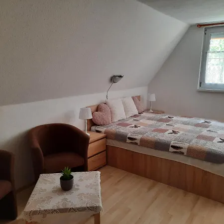 Dora Apartmanhaz アパート *