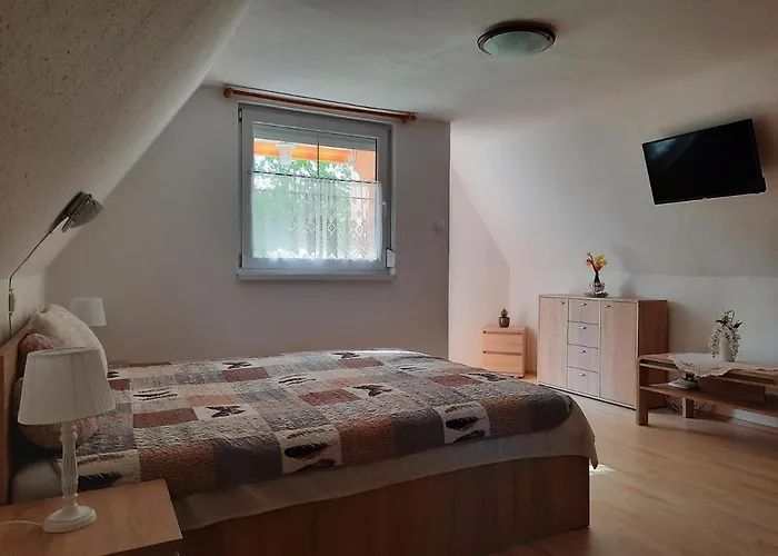 Lägenhet Dora Apartmanhaz Zalakaros