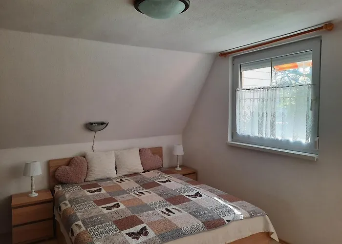 Lägenhet Dora Apartmanhaz Zalakaros