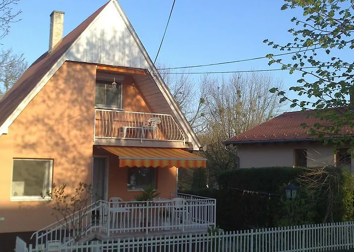 Lägenhet Dora Apartmanhaz Zalakaros